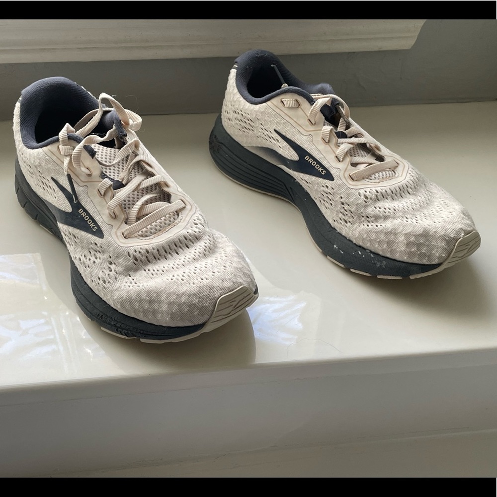 Brooks Anthem 4 Women’s Size 8.5